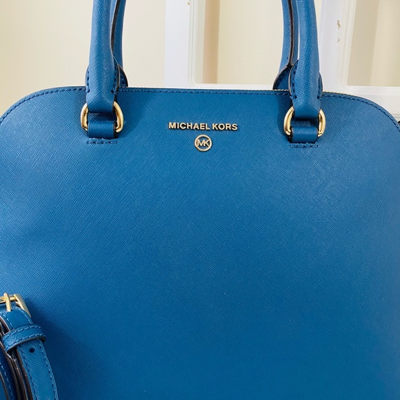 Michael Kors Cindy Large Dome Satchel - Picture 2 of 13